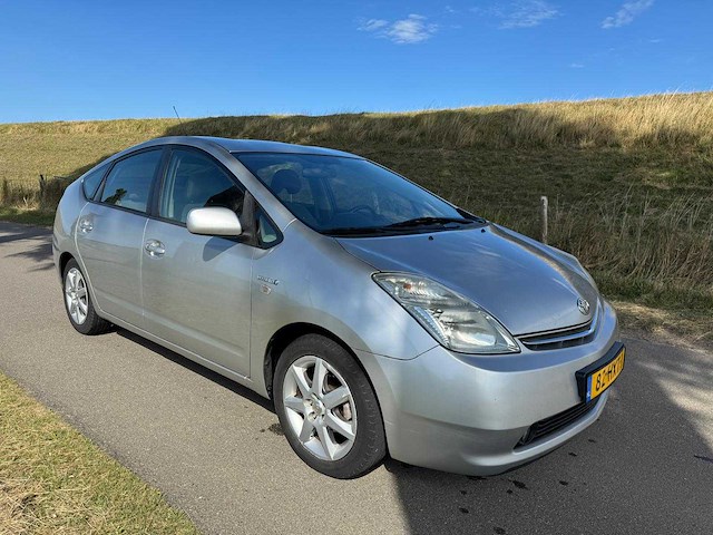 Toyota prius 1.5 vvt-i tech ed. 82-hxt-1 - afbeelding 6 van  34