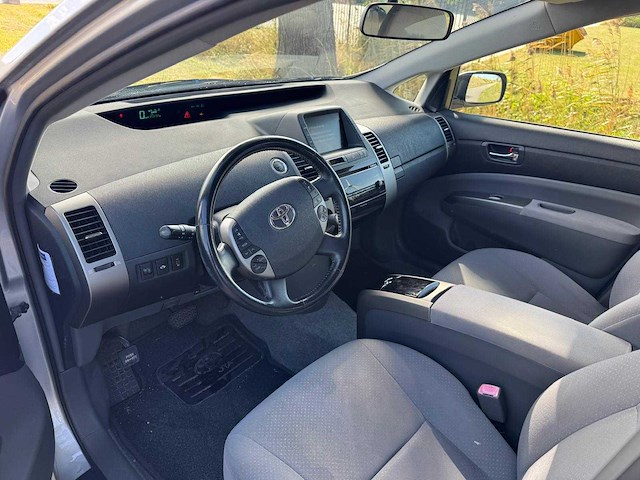 Toyota prius 1.5 vvt-i tech ed. 82-hxt-1 - afbeelding 7 van  34