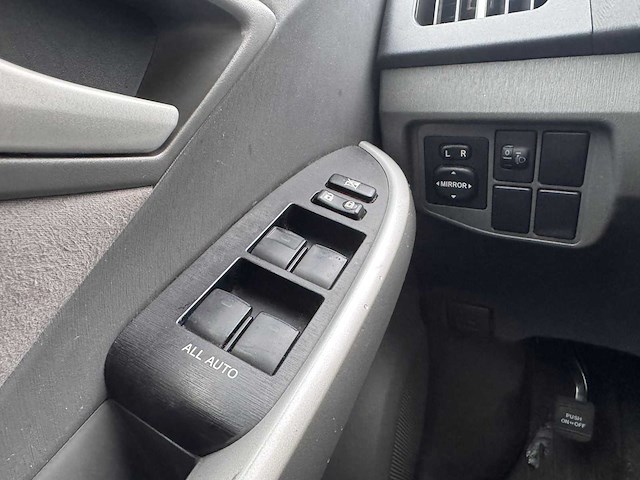 Toyota prius 1.8 aspiration automaat, 82-kbt-8 - afbeelding 3 van  16