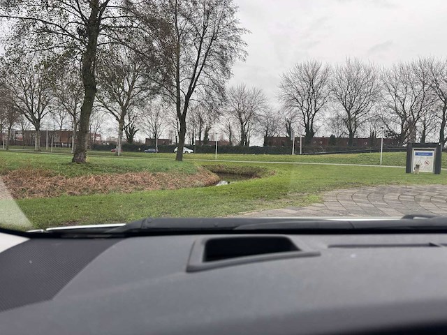 Toyota prius 1.8 aspiration automaat, 82-kbt-8 - afbeelding 5 van  16