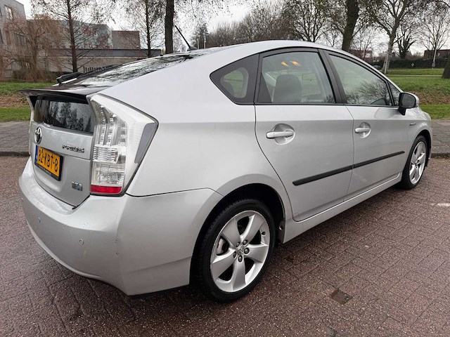 Toyota prius 1.8 aspiration automaat, 82-kbt-8 - afbeelding 9 van  16