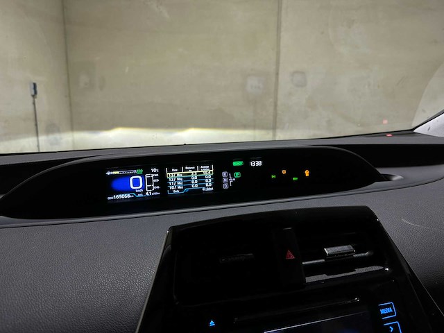 Toyota prius 1.8 dark edition 98pk 2017, h-314-fx - afbeelding 22 van  44