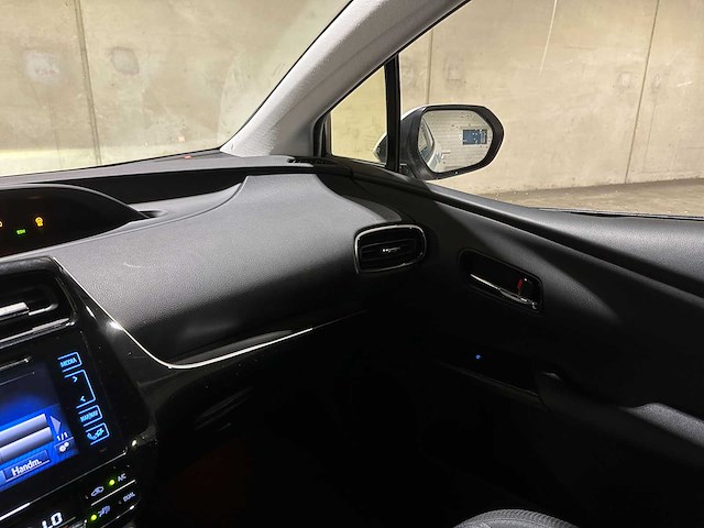 Toyota prius 1.8 dark edition 98pk 2017, h-314-fx - afbeelding 24 van  44