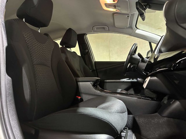Toyota prius 1.8 dark edition 98pk 2017, h-314-fx - afbeelding 36 van  44