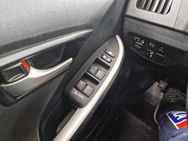 Toyota prius 1.8 plug-in dynamic business 2013 | 3-svv-41 - afbeelding 3 van  10