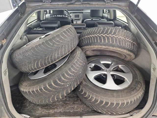 Toyota prius 1.8 plug-in dynamic business2013 | 3-svv-41 - afbeelding 5 van  13