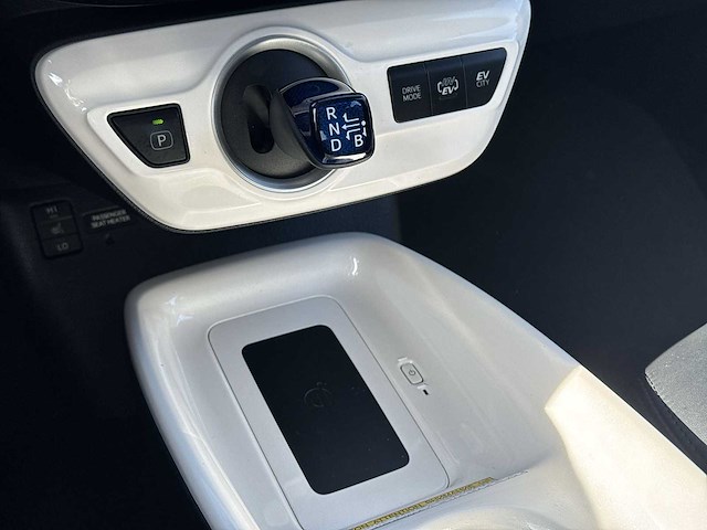 Toyota prius 1.8 plug-in executive 2018 | tt-224-g - afbeelding 2 van  25