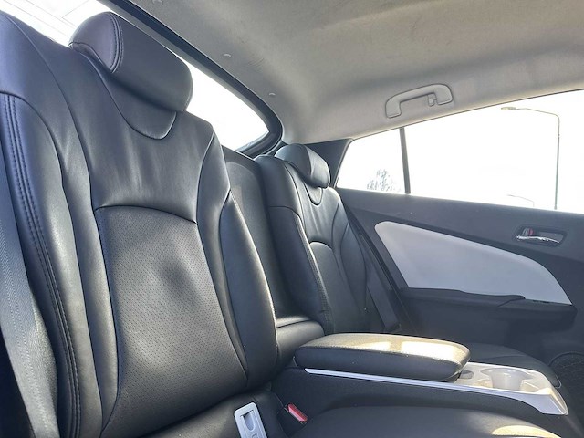 Toyota prius 1.8 plug-in executive 2018 | tt-224-g - afbeelding 10 van  25