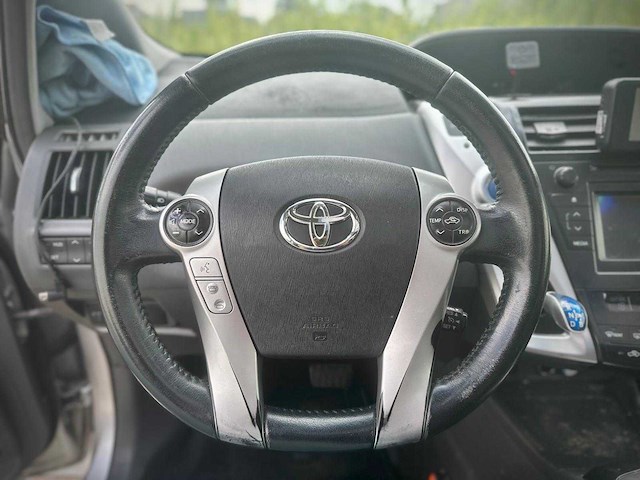 Toyota prius wagon 1.8 aspiration 96g , 69-zvf-3 - afbeelding 2 van  9
