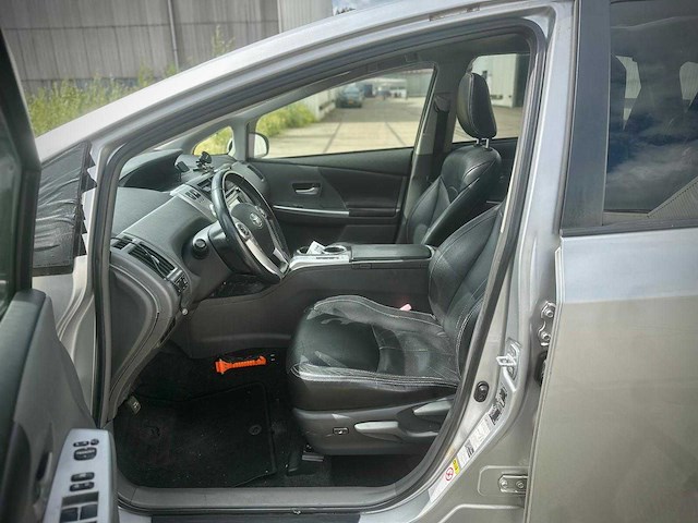 Toyota prius wagon 1.8 aspiration 96g , 69-zvf-3 - afbeelding 6 van  9