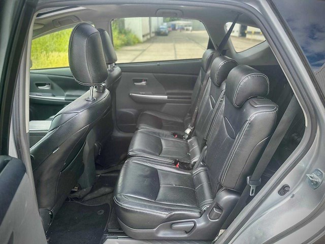 Toyota prius wagon 1.8 aspiration 96g , 69-zvf-3 - afbeelding 5 van  15