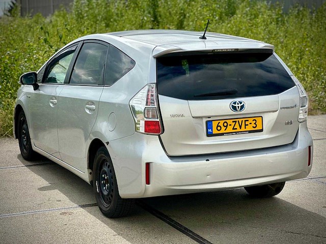 Toyota prius wagon 1.8 aspiration 96g , 69-zvf-3 - afbeelding 9 van  15