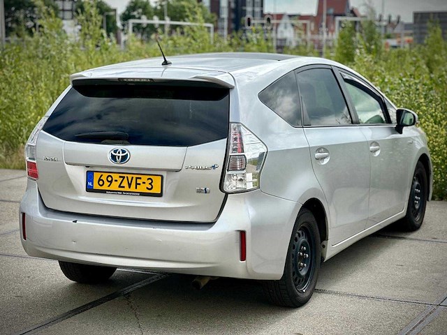 Toyota prius wagon 1.8 aspiration 96g , 69-zvf-3 - afbeelding 10 van  15