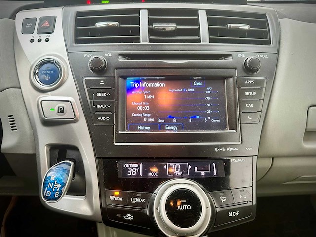 Toyota prius wagon 1.8 dynamic business, 1-xkb-15 - afbeelding 3 van  16