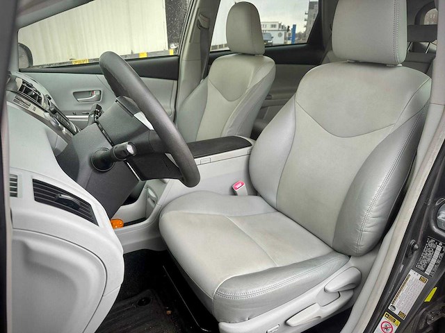 Toyota prius wagon 1.8 dynamic business, 1-xkb-15 - afbeelding 14 van  16