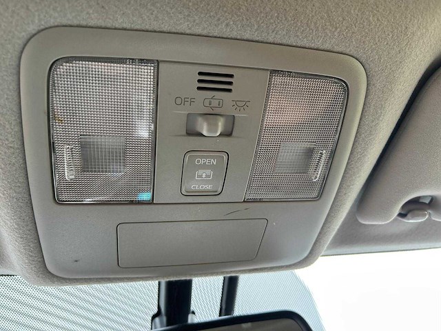 Toyota prius wagon 1.8 dynamic business automaat, 57-xsj-5 - afbeelding 11 van  17