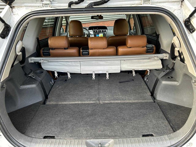 Toyota prius wagon 1.8 dynamic business automaat, 57-xsj-5 - afbeelding 17 van  17