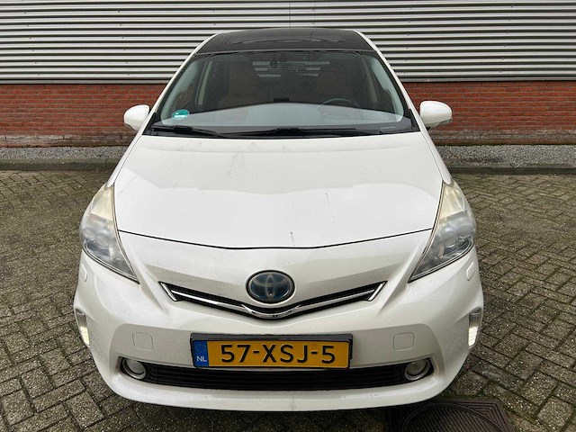 Toyota prius wagon 1.8 dynamic business automaat, 57-xsj-5 - afbeelding 1 van  17