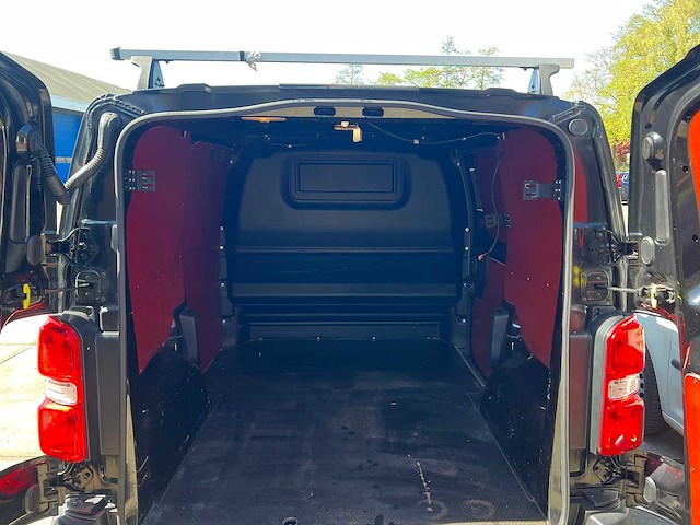 Toyota proace compact 1.5 d-4d cool comf, vgh-44-p - afbeelding 9 van  18