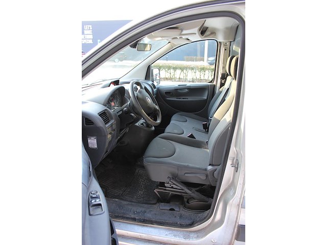 Toyota proace met kenteken vn-523-j. datum eerste toelating 16-04-2015. apk vervaldatum 30-8-2026. - afbeelding 13 van  13