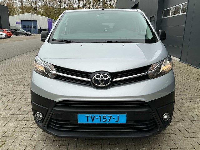 Toyota proace shuttle 2.0 d-4d long personenbus - afbeelding 8 van  40