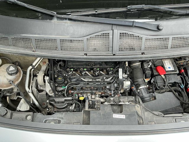 Toyota proace shuttle 2.0 d-4d long personenbus - afbeelding 32 van  40