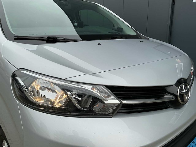 Toyota proace shuttle 2.0 d-4d long personenbus - afbeelding 8 van  33