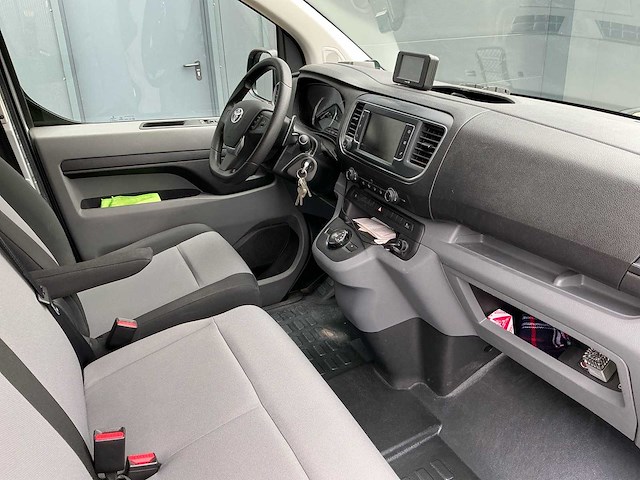Toyota proace shuttle 2.0 d-4d long personenbus - afbeelding 17 van  33