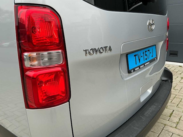 Toyota proace shuttle 2.0 d-4d long personenbus - afbeelding 32 van  33