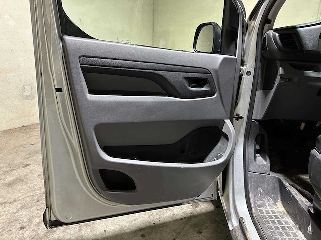 Toyota proace worker 1.6 d-4d cool comfort 95pk 2017 (origineel-nl), v-975-gr - afbeelding 9 van  27