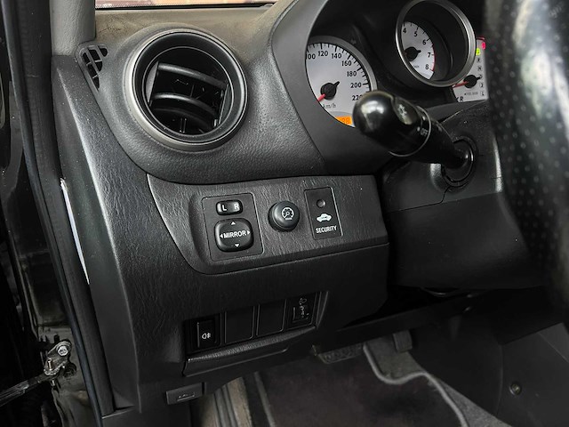 Toyota rav4 2.0-16v vvt-i sol (automaat) 150pk 2004, 76-hfb-9 youngtimer - afbeelding 22 van  40