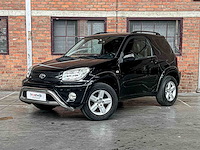 Toyota rav4 2.0-16v vvt-i sol (automaat) 150pk 2004, 76-hfb-9 youngtimer - afbeelding 1 van  40