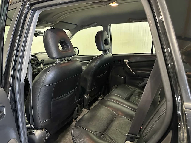Toyota rav4 2.0-16v vvt-i sol automaat 81-jnk-8 - afbeelding 2 van  20