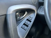 Toyota rav4 2.0 vvti x-style automaat 96-jnn-4 - afbeelding 2 van  13
