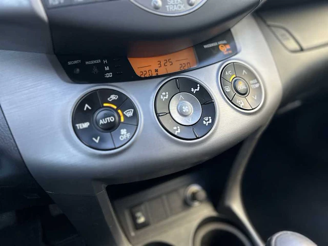 Toyota rav4 2.0 vvti x-style automaat 96-jnn-4 - afbeelding 12 van  13