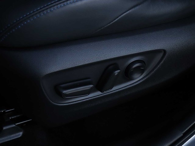 Toyota rav4 2.5 hybrid bi-tone black edition | x-002-bf - afbeelding 4 van  37