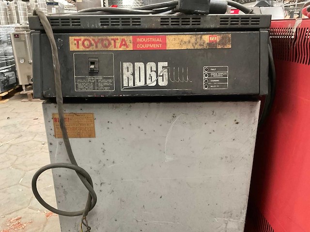 Toyota rd65 acculader - afbeelding 6 van  6