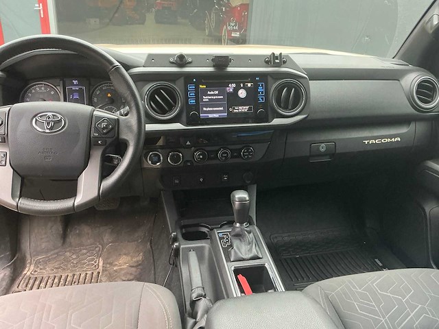 Toyota trd 4x4 tacoma off road bedrijfswagen - afbeelding 13 van  29