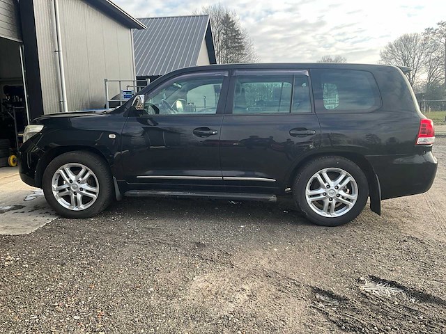 Toyota v8 - landcruiser - j20 / vdj 200 - bedrijfswagen - afbeelding 9 van  37
