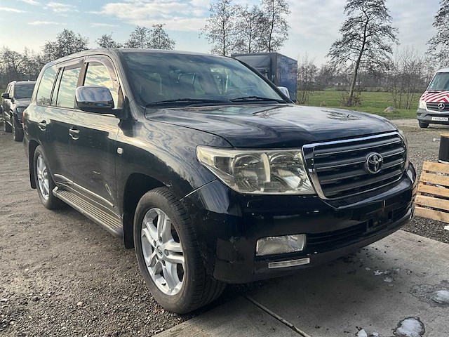 Toyota v8 - landcruiser - j20 / vdj 200 - bedrijfswagen - afbeelding 13 van  37