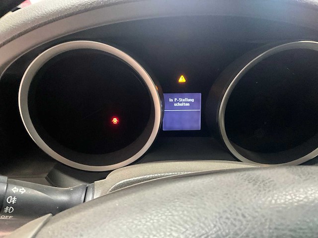 Toyota v8 - landcruiser - j20 / vdj 200 - bedrijfswagen - afbeelding 17 van  37