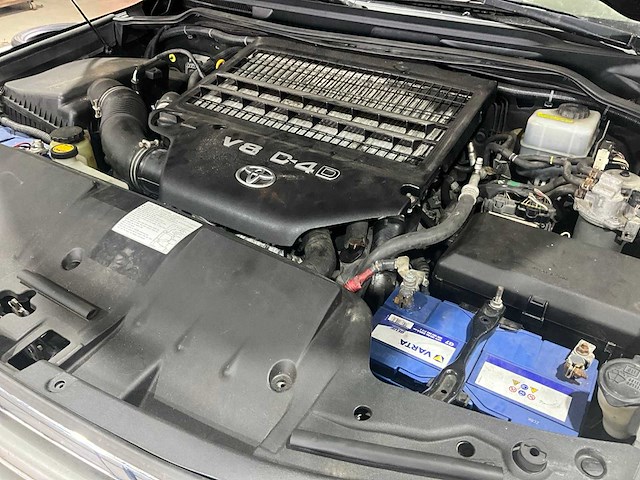 Toyota v8 - landcruiser - j20 / vdj 200 - bedrijfswagen - afbeelding 22 van  37