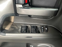 Toyota v8 - landcruiser - j20 / vdj 200 - bedrijfswagen - afbeelding 28 van  37