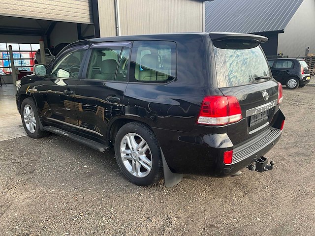 Toyota v8 - landcruiser - j20 / vdj 200 - bedrijfswagen - afbeelding 32 van  37