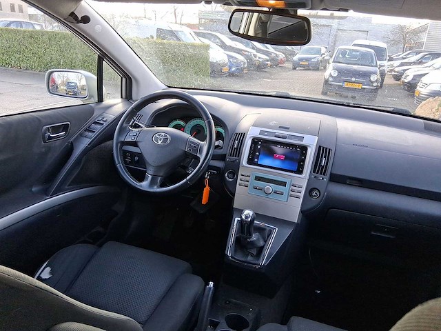 Toyota verso 1.8 vvt-i dynamic | 16-tz-td - afbeelding 23 van  32