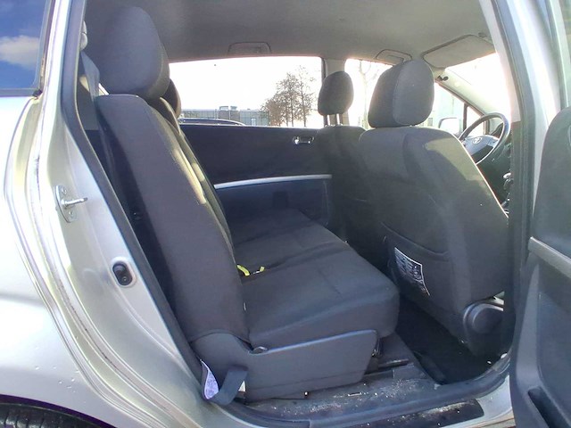 Toyota verso 1.8 vvt-i dynamic | 16-tz-td - afbeelding 31 van  32