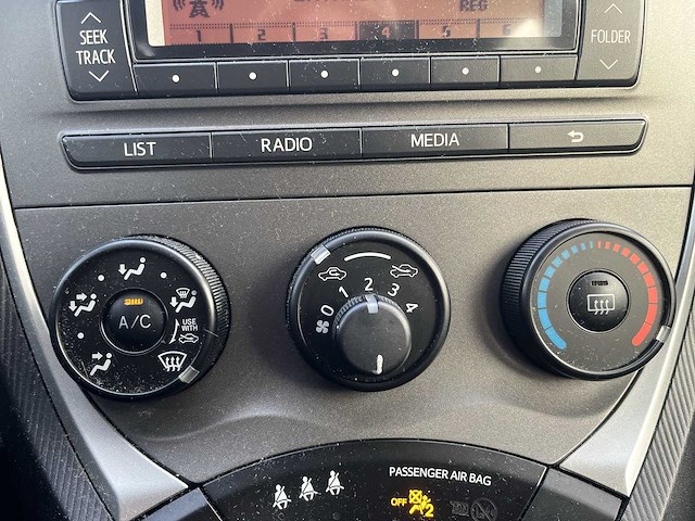 Toyota verso-s 1.3 vvt-i comfort 2011 | 09-spd-2 - afbeelding 21 van  22