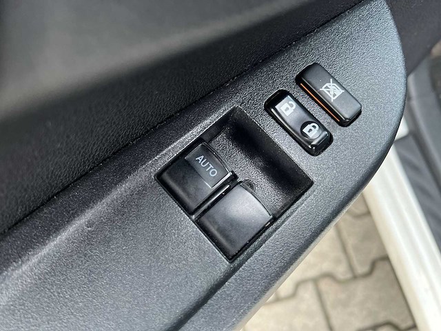 Toyota verso-s 1.3 vvt-i comfort 2012 | 6-tzz-93 - afbeelding 3 van  23