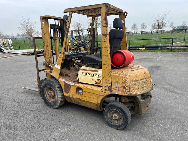 Toyota vorkheftruck - afbeelding 1 van  7