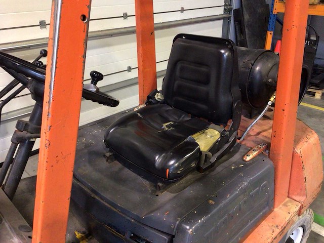 Toyota vorkheftruck - afbeelding 4 van  17